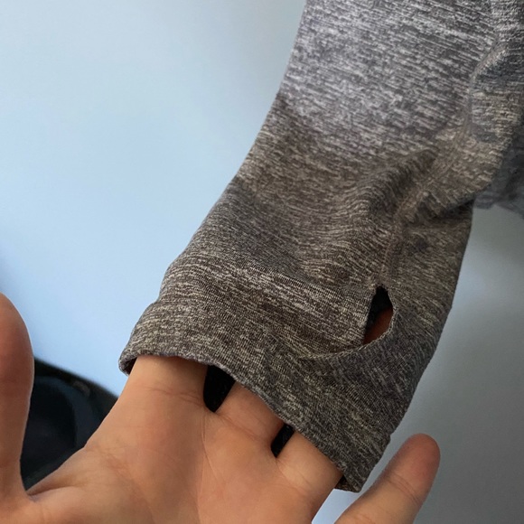 Nike DriFit running top - Picture 3 of 5